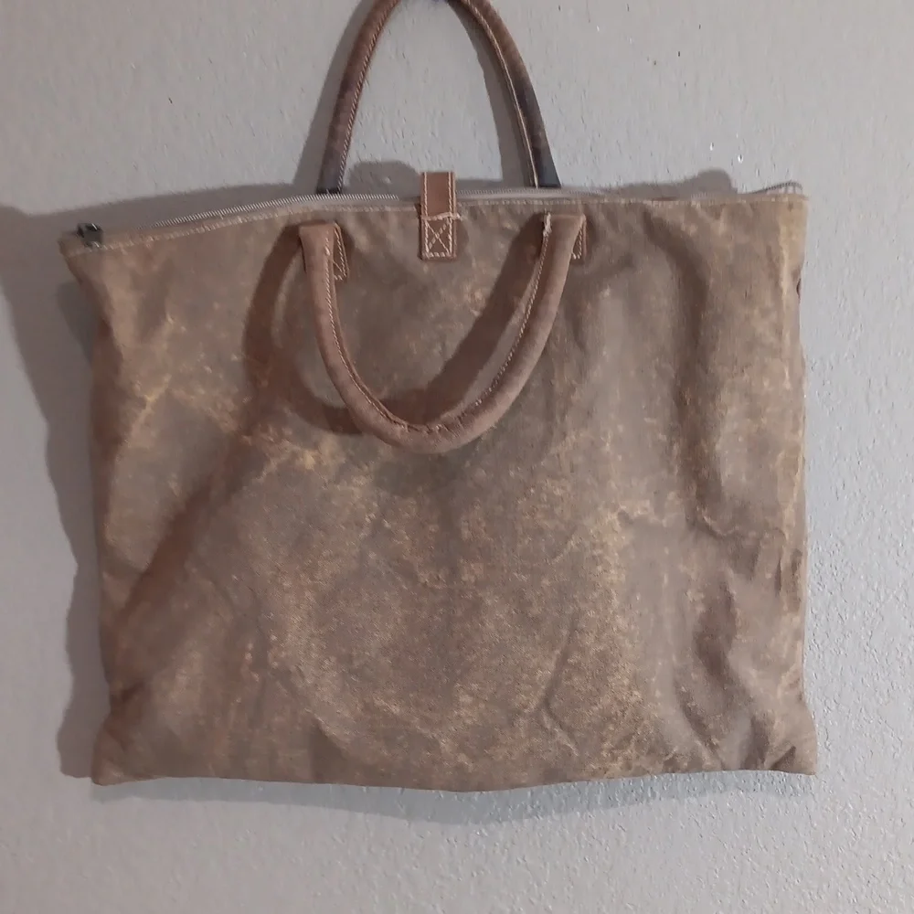 The Barrel Shack Canvas Travel Tote